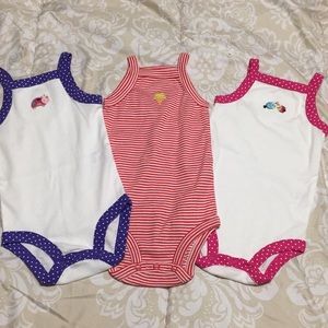Set of onesies
